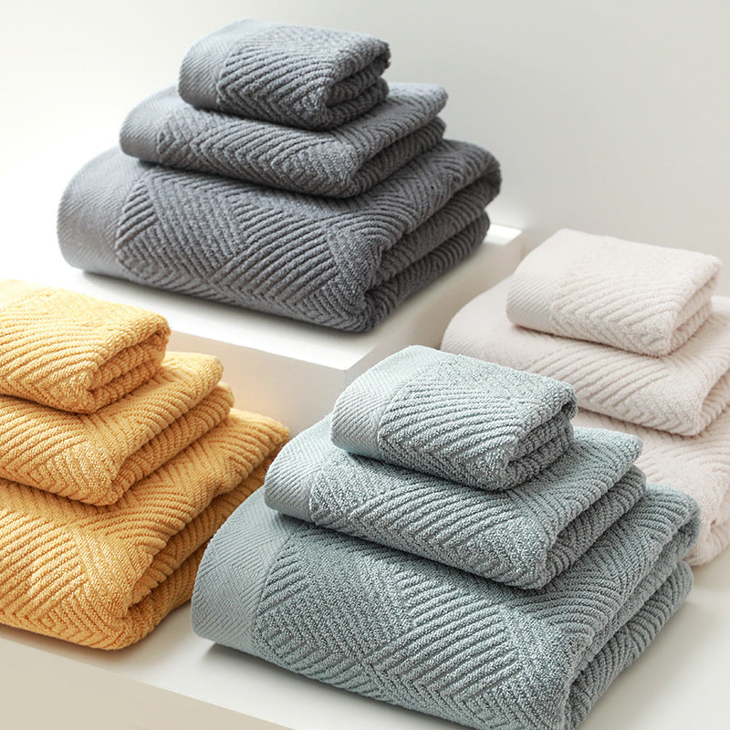 Cotton Textured Bath Towel Set With Geometric Pattern