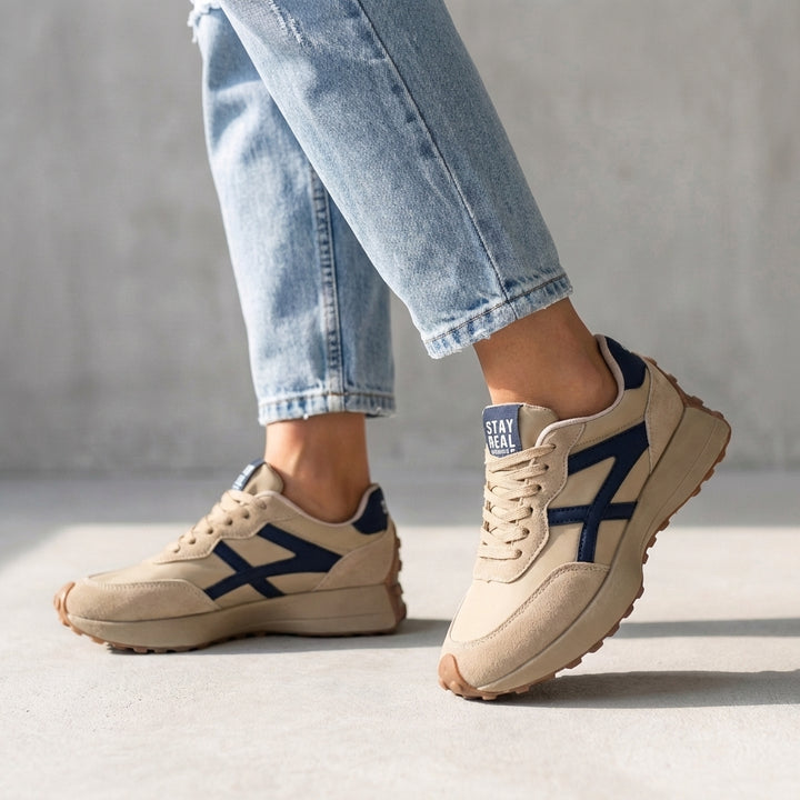 Retro Contrast Panel Lace Up Orthopedic Sneakers
