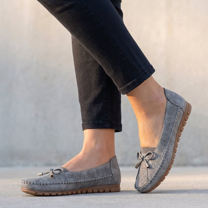 Orthopedic Loafers with Bow Accent and Moc-Toe Stitching