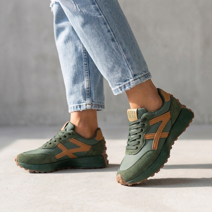 Retro Contrast Panel Lace Up Orthopedic Sneakers