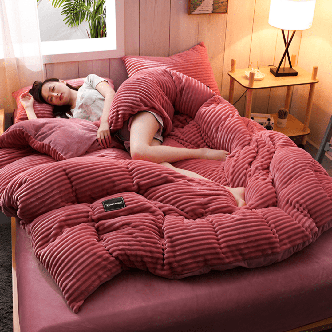 Contemporary Plush Comforter With Ribbed Texture