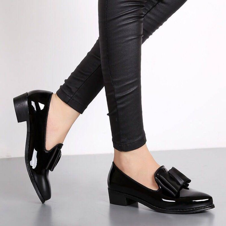 Isabella Pointed-Toe Loafers | Bow Patent Finish Loafers
