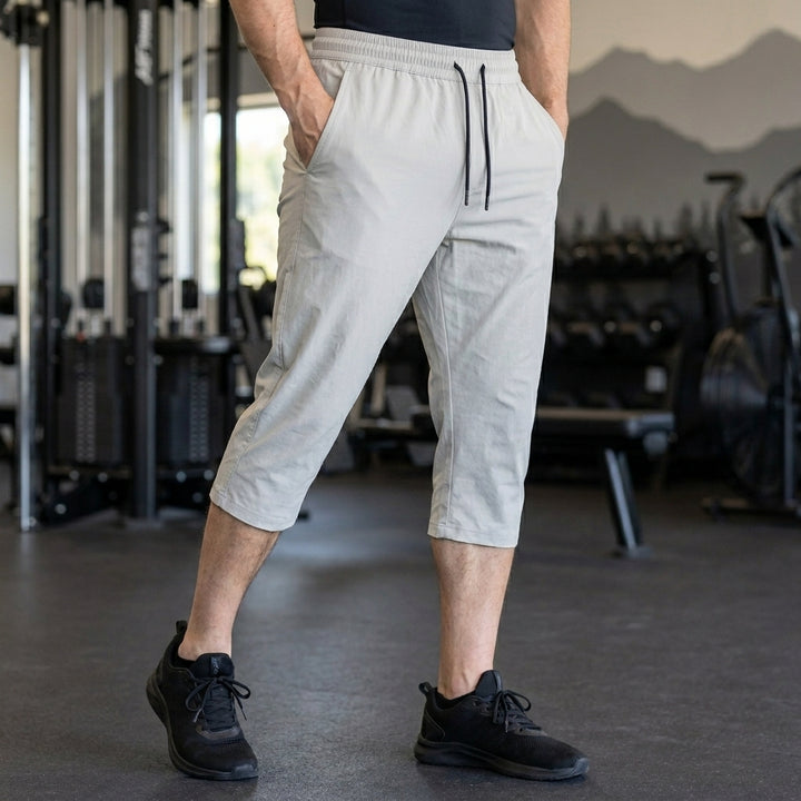 Relaxed Capri-Length Training Pants in Lightweight Performance Fabric