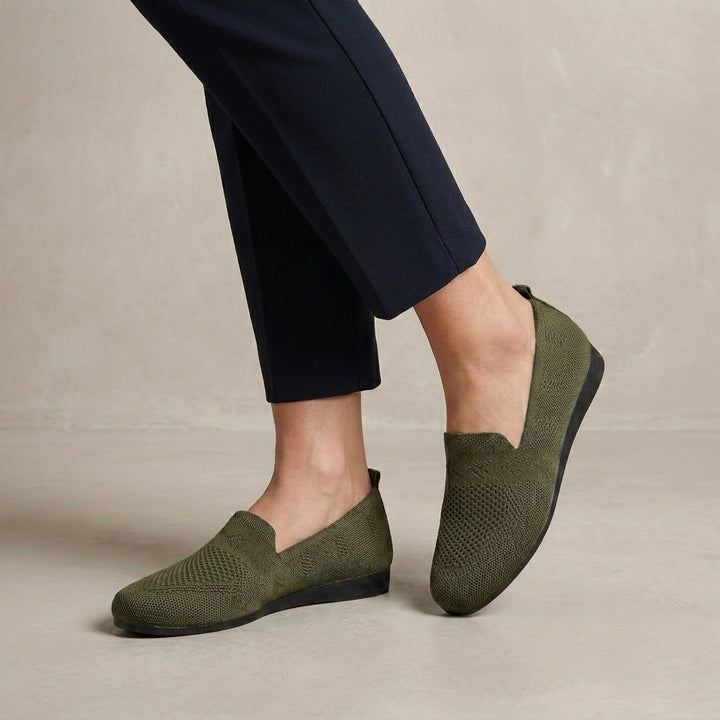 Breathable Slip On Flats with Textured Knit Design and Flexible Sole