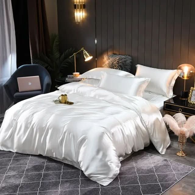 Luxurious Silk Bedding Set With Glossy Finish