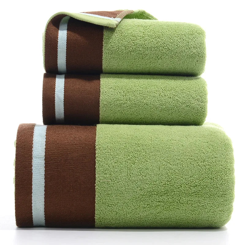Contemporary Cotton Bath Towel Set With Plush Texture