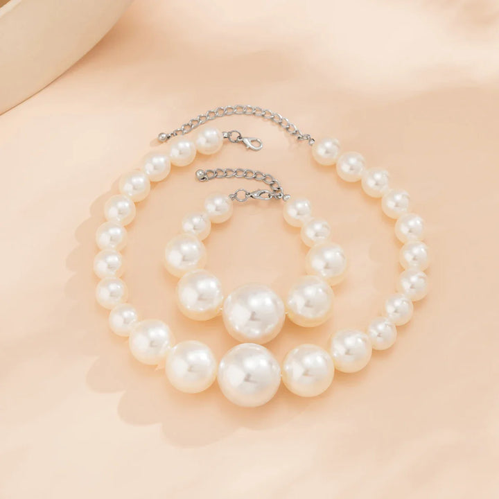 Selene Pearl Choker Set | Oversized Graduated Pearl Necklace