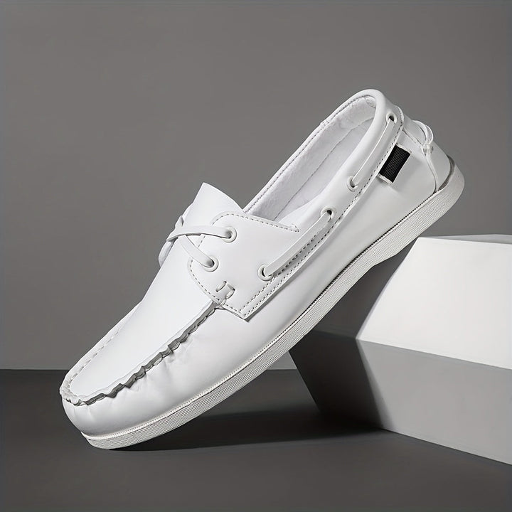 Thomas Leather Slip-On Boat Shoes – Color-Blocked Low-Top Design